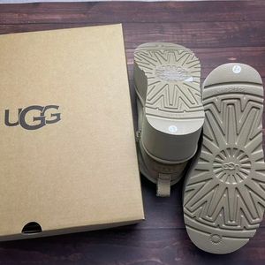 UGG SHORT BOOTS